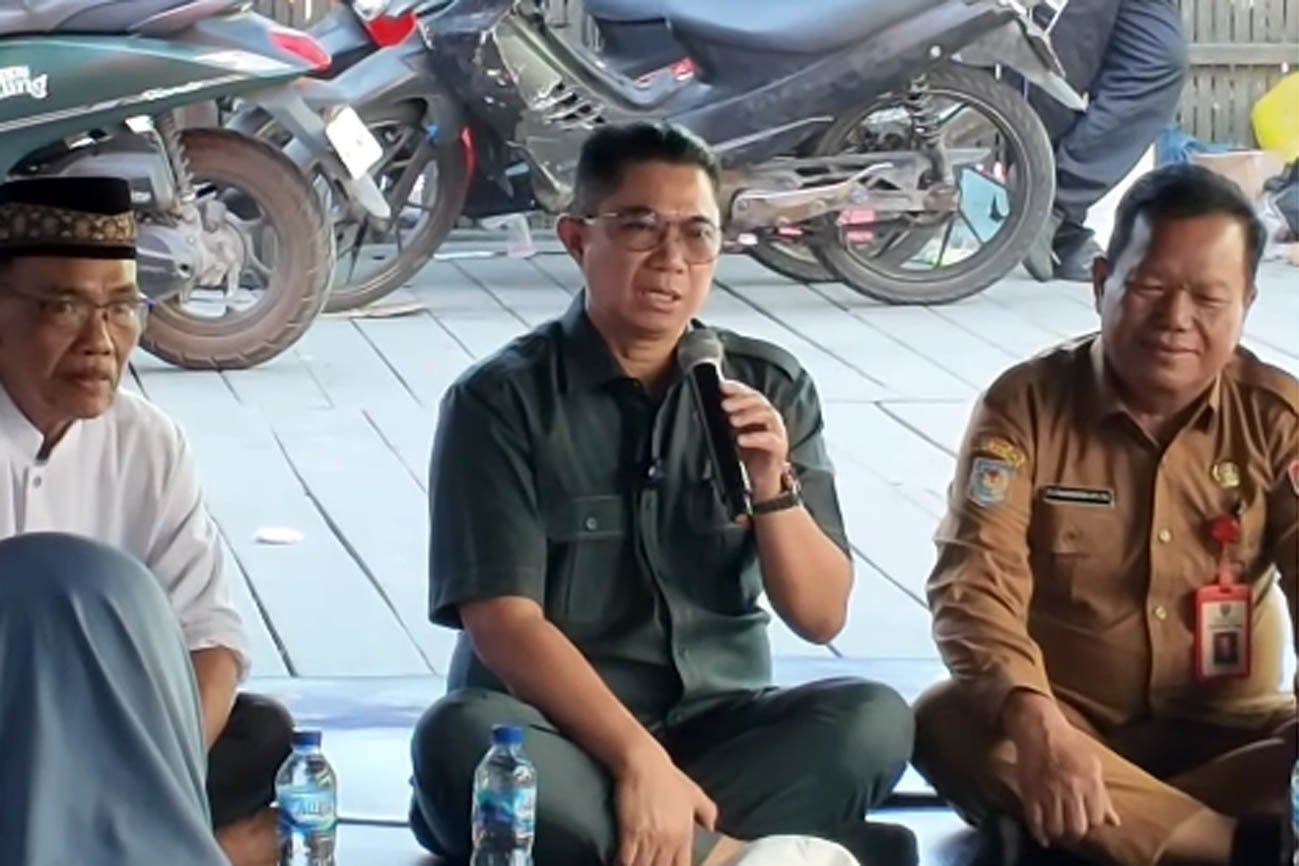 Bentuk Kepedulian, Junaidi Kunjungi Korban Kebakaran di Gang Sari 45 Murjani Palangka Raya