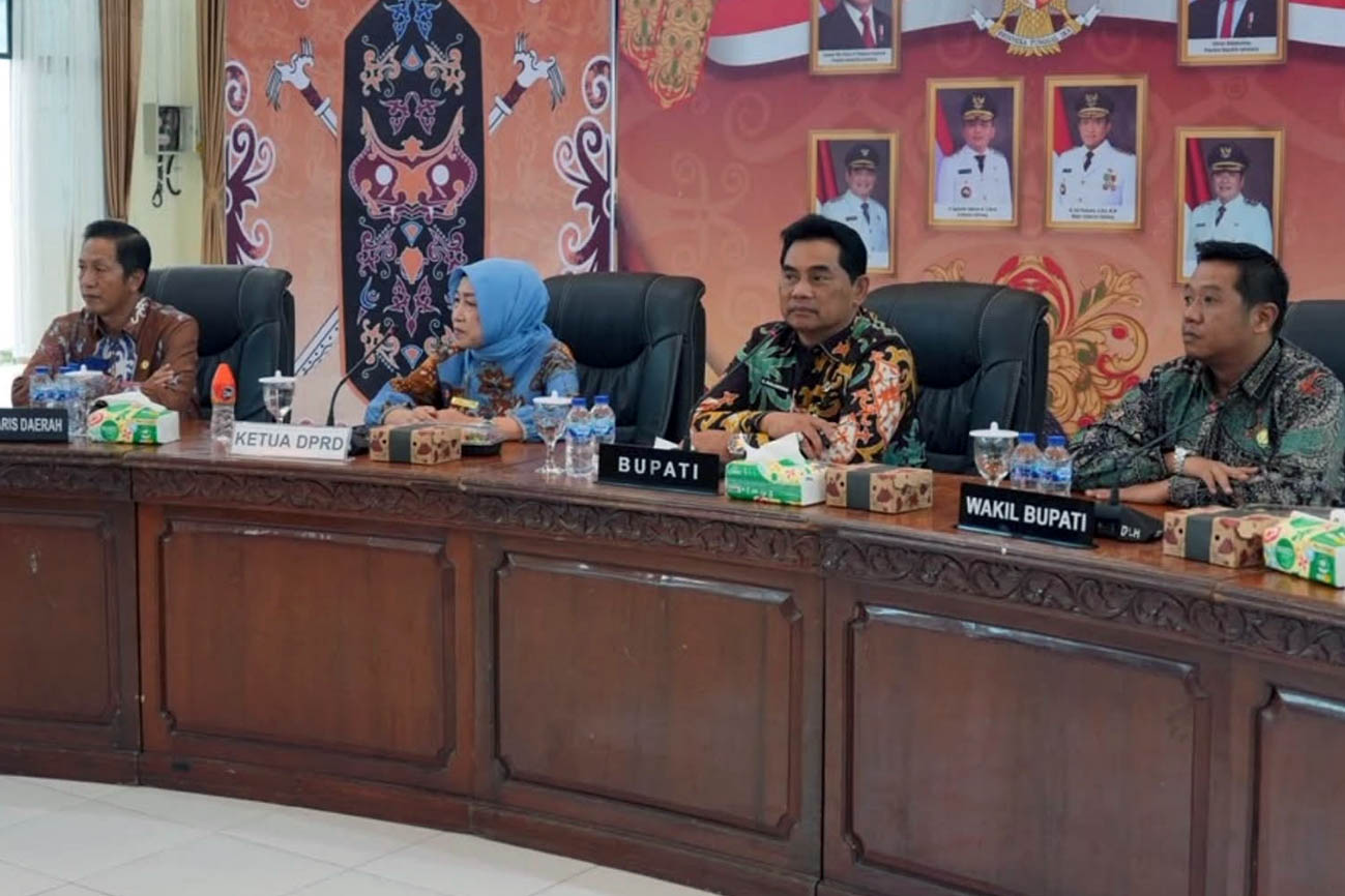 Hadiri Konsultasi Publik Pengadaan Tanah, Ketua DPRD Barut Dukung Pelebaran Jalan Yetro Sinseng dan Tumenggung Surapati