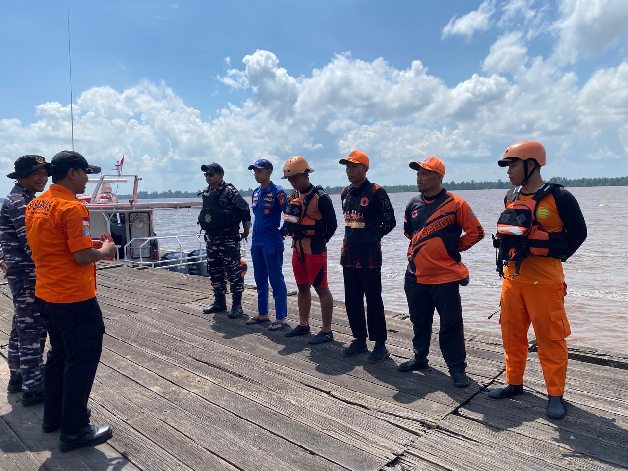 ABK TB Kapuas Bahari V Belum Ditemukan, Tim SAR Perluas Pencarian di Muara Sampit