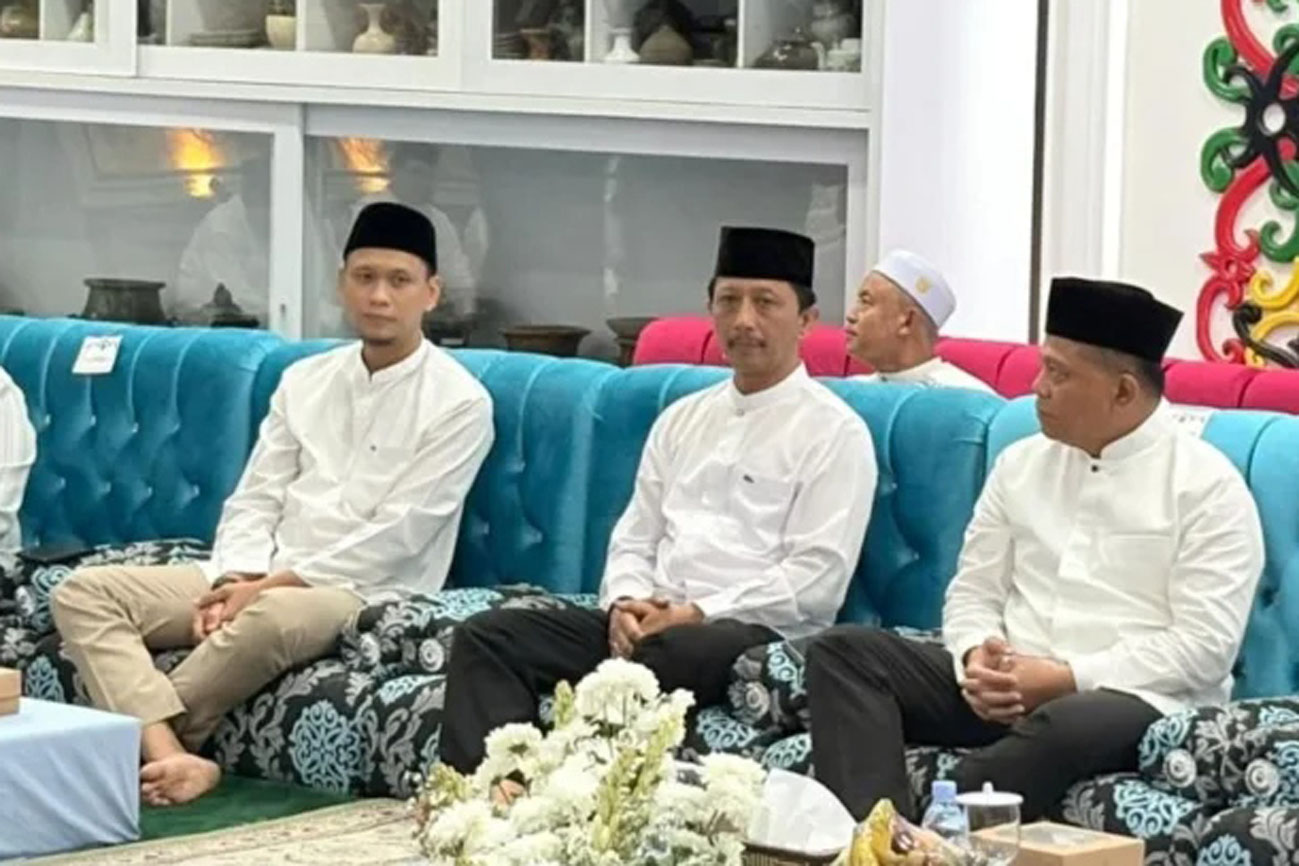 Waket II DPRD Kalteng Hadiri Sholat Hajat Sambut Tahun Baru Islam 1448 H