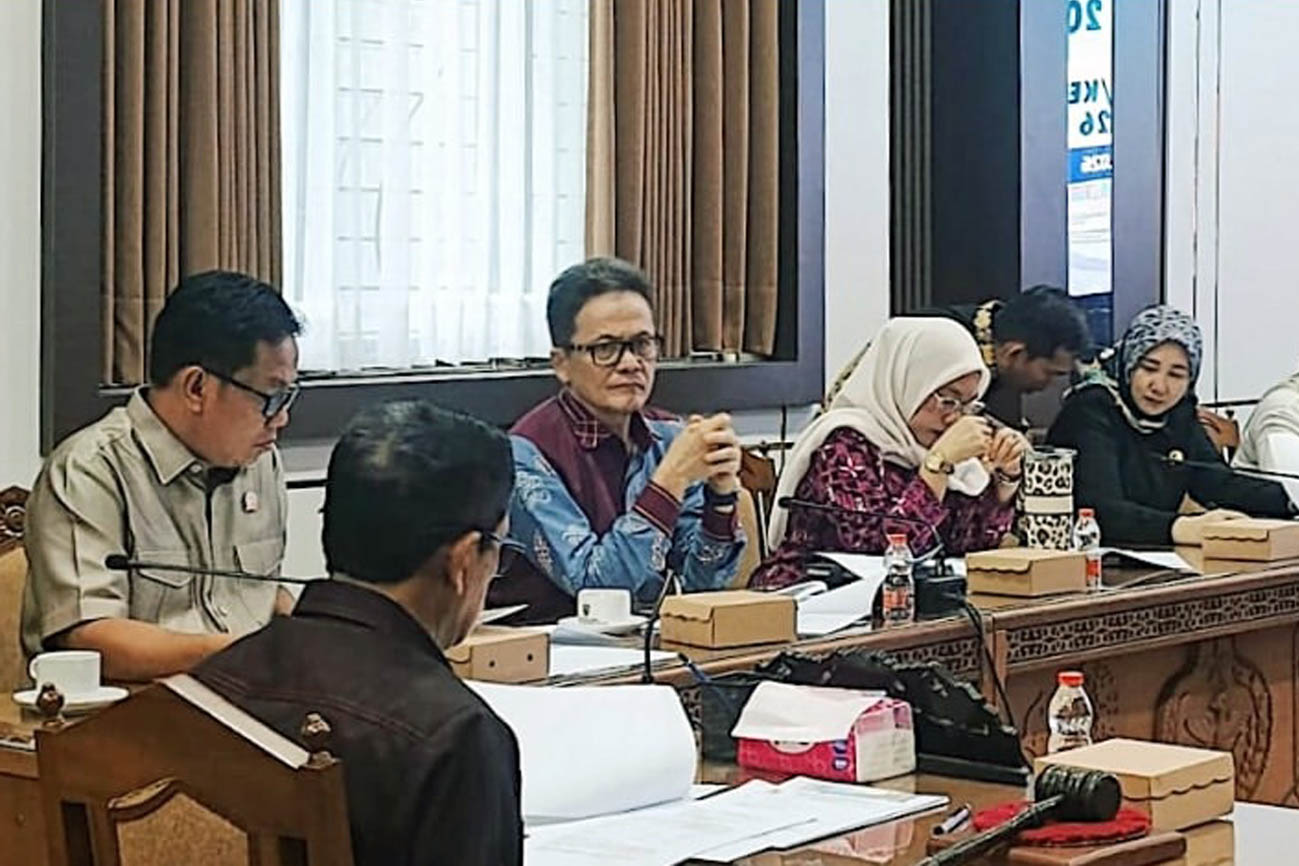 Komisi I DPRD Kalteng Gelar RDP Bahas Hasil RUPS Tahun Buku 2025