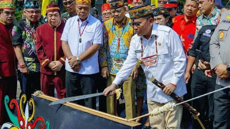 Gubernur Tegaskan Pembangunan Huma Betang Sebagai Bentuk Pelestarian Nilai Kearifan Budaya Dayak