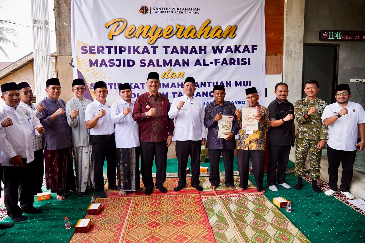 Nusron Wahid Bawa Amanah Donatur MUI untuk Rehabilitasi Masjid di Aceh Tamiang