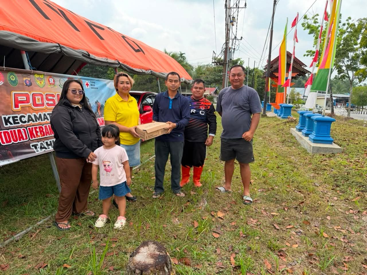 DPRD Salurkan Bantuan untuk Dukung Kesehatan Tim Penanganan Karhutla