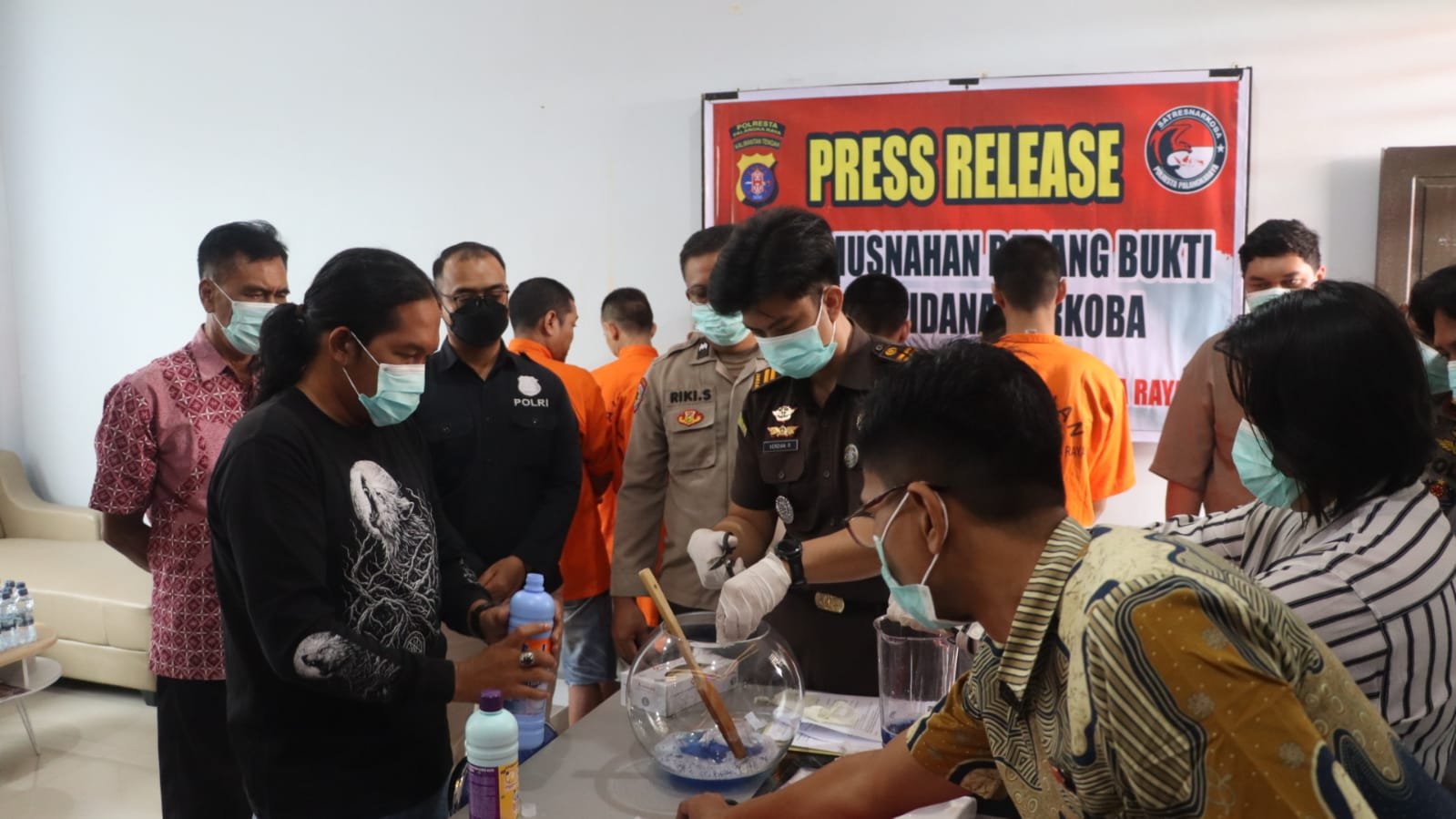 Satresnarkoba Polresta Palangka Raya Musnahkan Barang Bukti dari 7 Perkara Narkotika