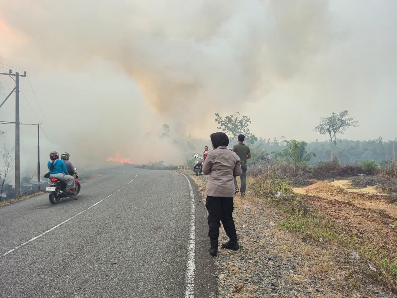 DPRD Gunung Mas Ingatkan Warga, Bakar Lahan Bisa Berujung Pidana dan Denda Miliaran
