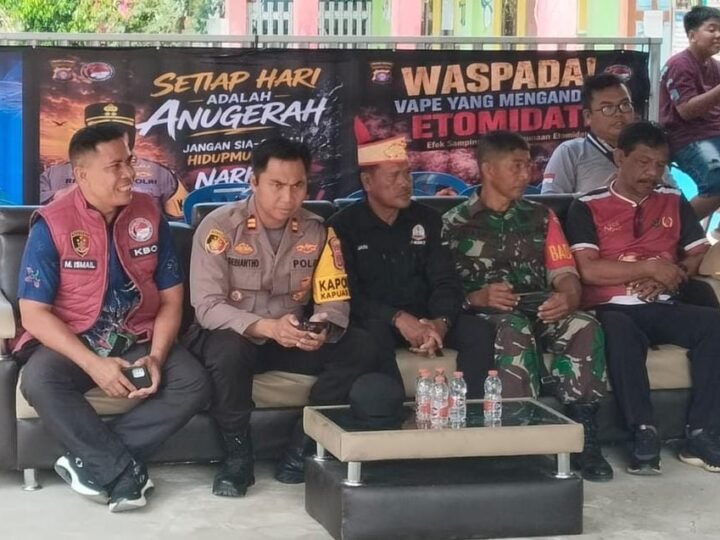 Dari Yel-yel hingga Pesan Antinarkoba, Warga Anjir Mambulau Tengah Bergerak Bersama