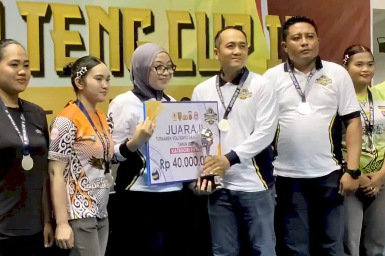 Hadiri Penutupan, Riska Agustin Apresiasi Sportivitas Peserta Turnamen Voli Kapolda Cup II