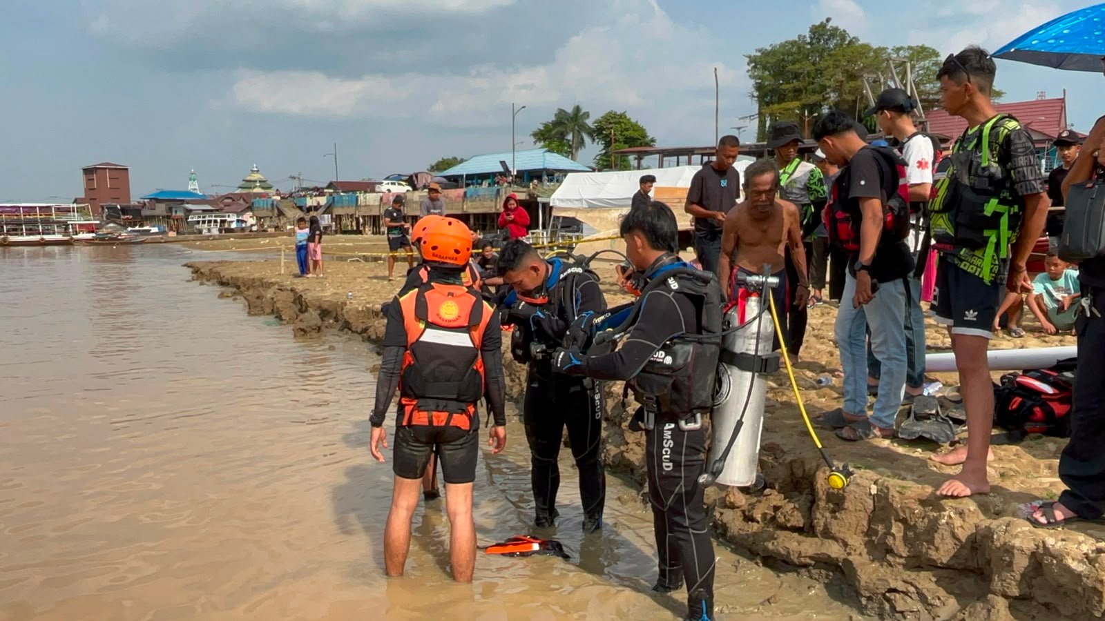 Bocah 12 Tahun Tenggelam di Sungai Kahayan, Tim SAR Gabungan Lakukan Pencarian