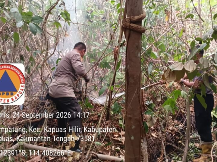 Sisa Bara Karhutla Dekat SMPN 1 Kapuas Hilir Dibasahi, Posko Induk Turunkan Tim