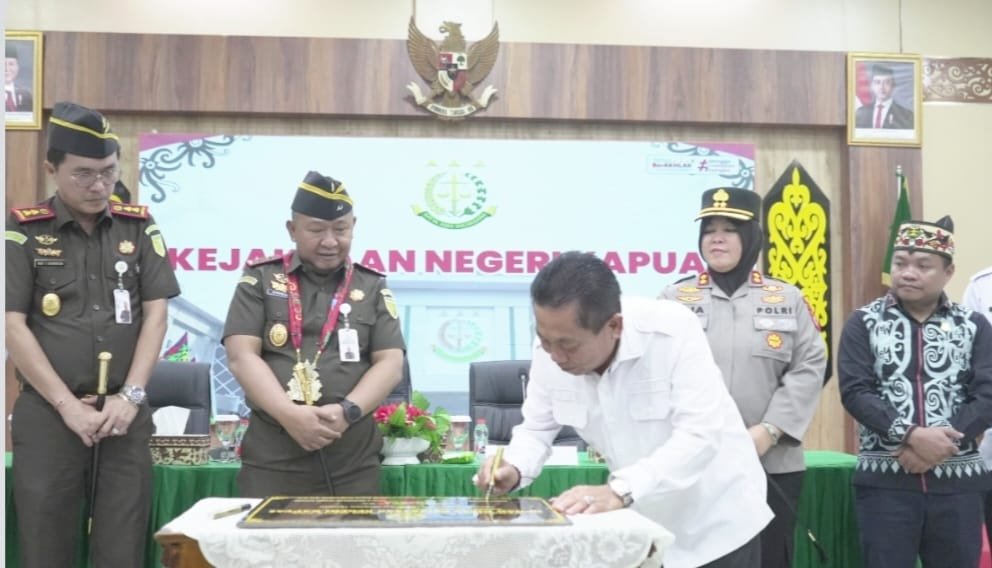 Kajati Kalteng Resmikan Rumah Dinas Kejari Kapuas, Pemkab Tegaskan Dukungan