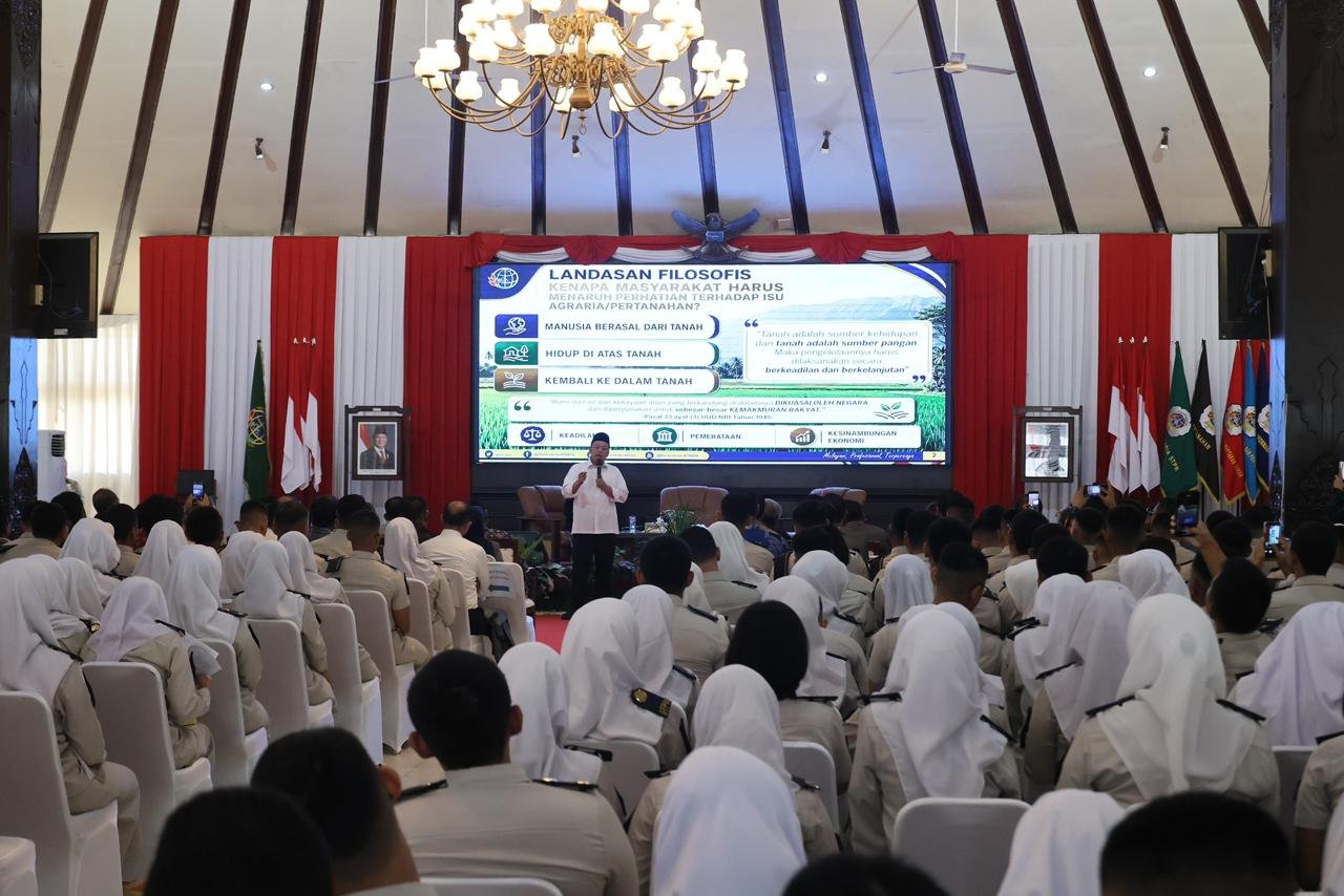 Nusron Ajak Mahasiswa Rawat Tradisi Dialektika dan Berpikir Kritis