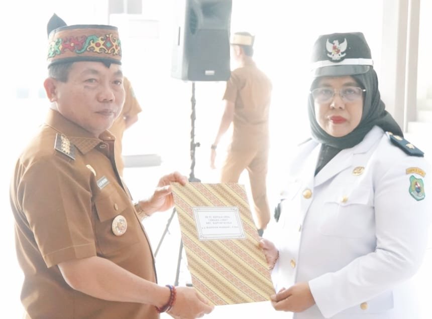 Bupati Kapuas Minta Pengelolaan Dana Desa Transparan, 9 Pj Kades dan 10 Anggota BPD PAW Dilantik