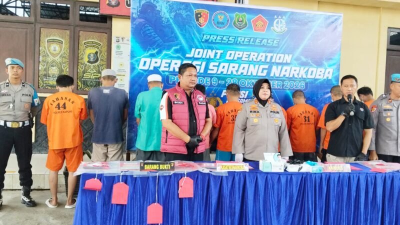Polres Kapuas Ungkap 8 Kasus Narkoba, Sembilan Tersangka dan 266 Gram Sabu Diamankan